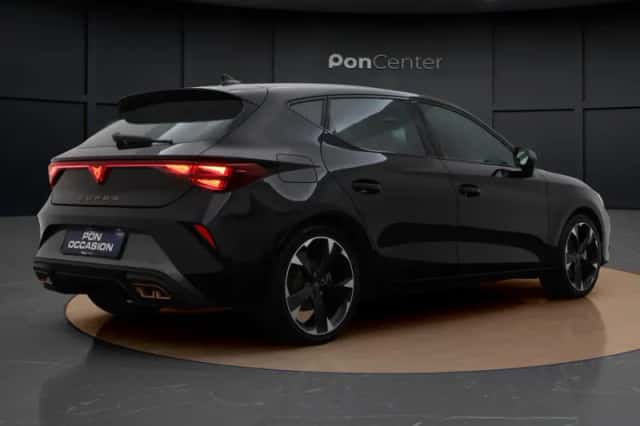 CUPRA Leon (2025) thumbnail 6
