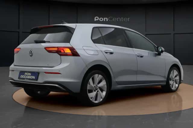 Volkswagen Golf (2025) thumbnail 6