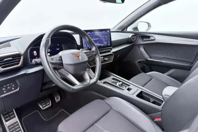 CUPRA Leon (2022) thumbnail 4