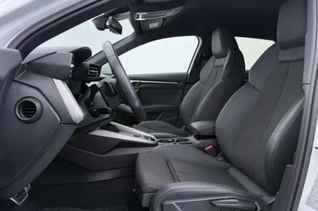 Audi A3 (2024) thumbnail 5