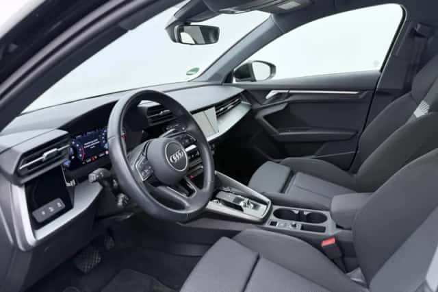Audi A3 (2024) thumbnail 4