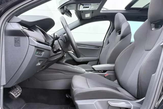 Škoda Octavia (2024) thumbnail 5