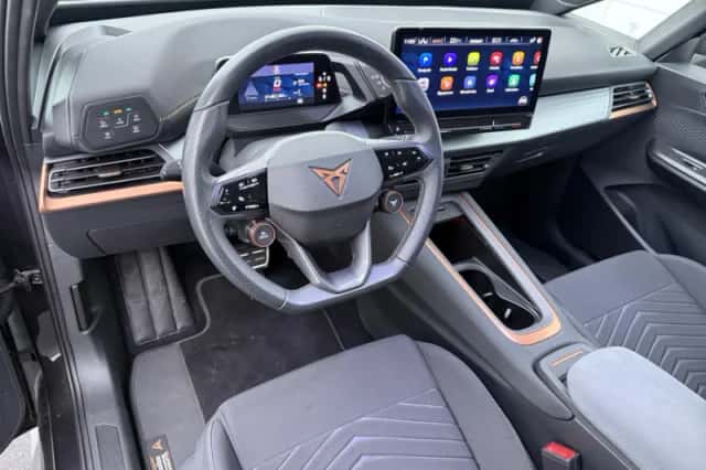 CUPRA Born (2024) thumbnail 4