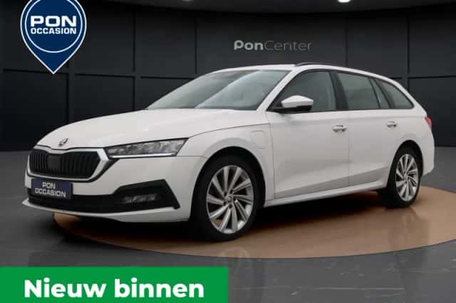 Škoda Octavia (2022) thumbnail 1
