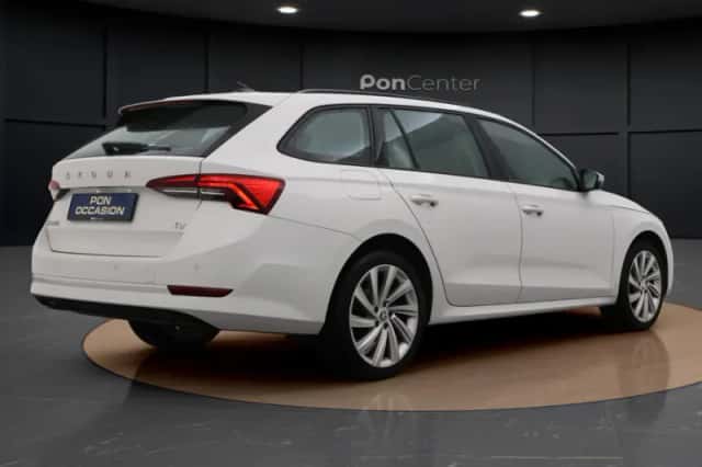 Škoda Octavia (2022) thumbnail 6