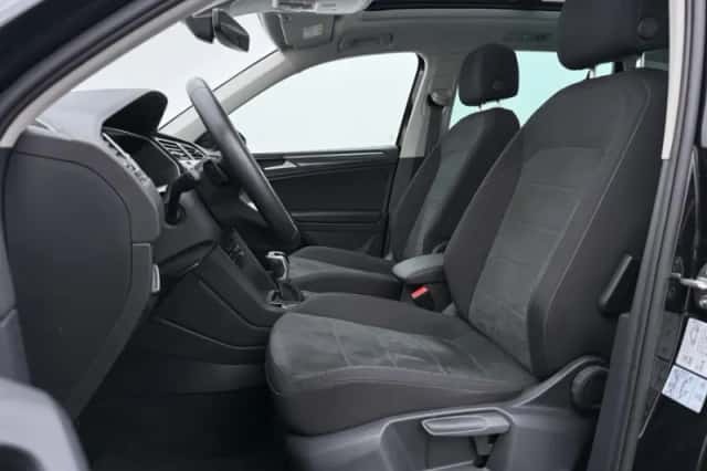 Volkswagen Tiguan (2023) thumbnail 5