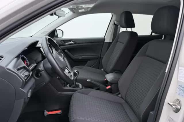 Volkswagen T-Cross (2024) thumbnail 5