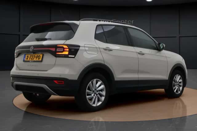 Volkswagen T-Cross (2024) thumbnail 6
