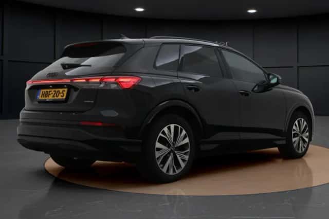 Audi Q4 e-tron (2025) thumbnail 6