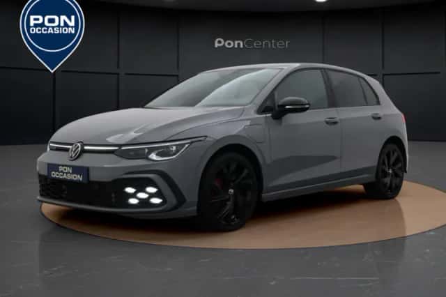 Volkswagen Golf (2022) thumbnail 2