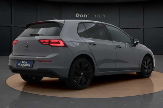 Volkswagen Golf (2022) thumbnail 6