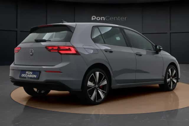 Volkswagen Golf (2023) thumbnail 6