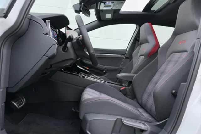 Volkswagen Golf (2026) thumbnail 5