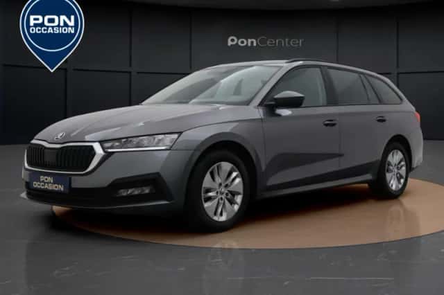 Škoda Octavia (2022) thumbnail 2