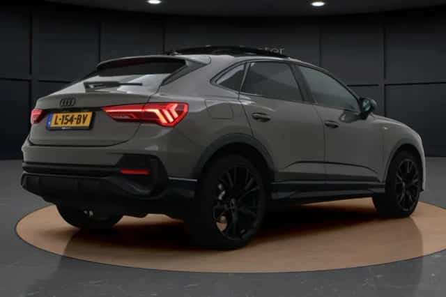 Audi Q3 Sportback (2021) thumbnail 6
