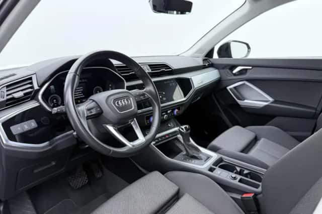 Audi Q3 (2023) thumbnail 4