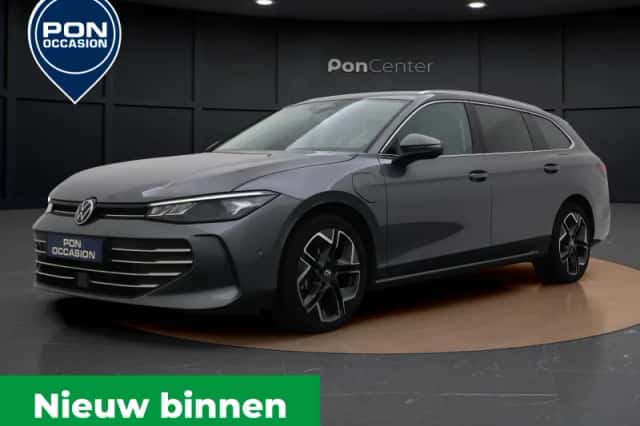 Volkswagen Passat (2025) thumbnail 1