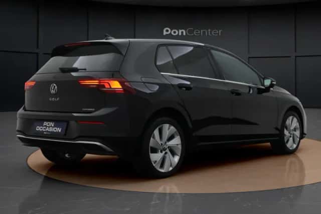 Volkswagen Golf (2025) thumbnail 6