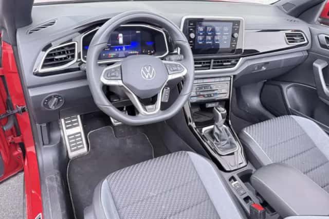 Volkswagen T-Roc (2025) thumbnail 4