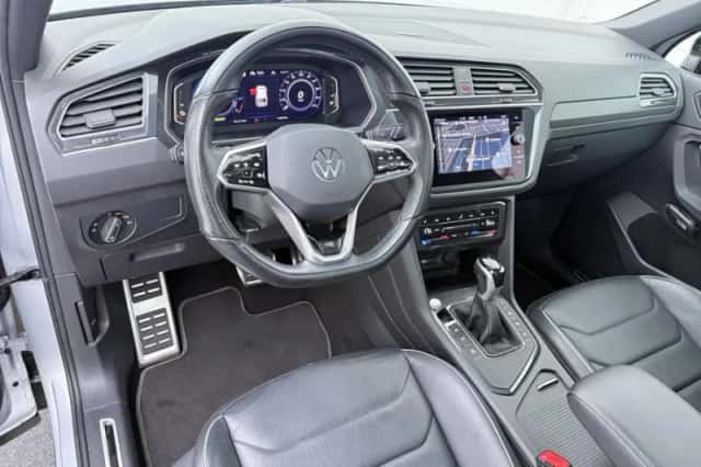 Volkswagen Tiguan (2023) thumbnail 4