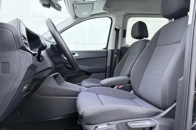 Volkswagen Caddy Maxi (2023) thumbnail 5