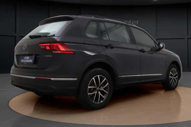 Volkswagen Tiguan (2022) thumbnail 6