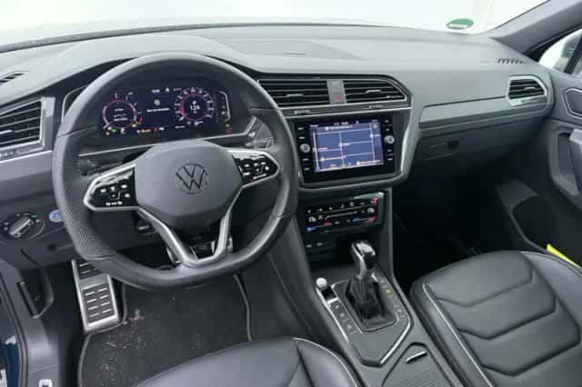Volkswagen Tiguan (2022) thumbnail 4