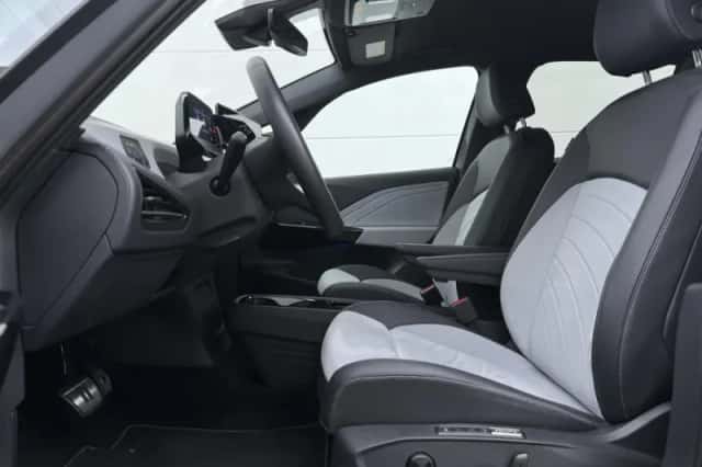 Volkswagen ID.3 (2024) thumbnail 5