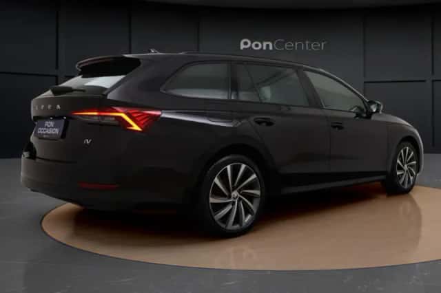 Škoda Octavia (2023) thumbnail 6