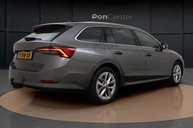 Škoda Octavia (2023) thumbnail 6