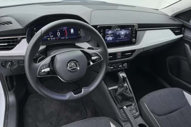 Škoda Kamiq (2024) thumbnail 4
