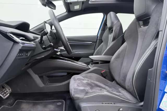 Škoda Enyaq (2023) thumbnail 5