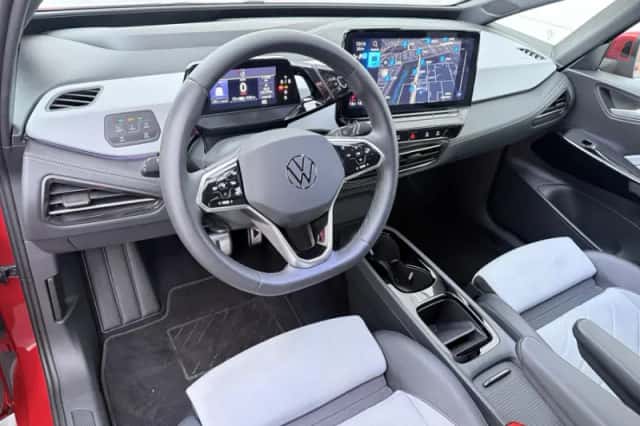 Volkswagen ID.3 (2024) thumbnail 4