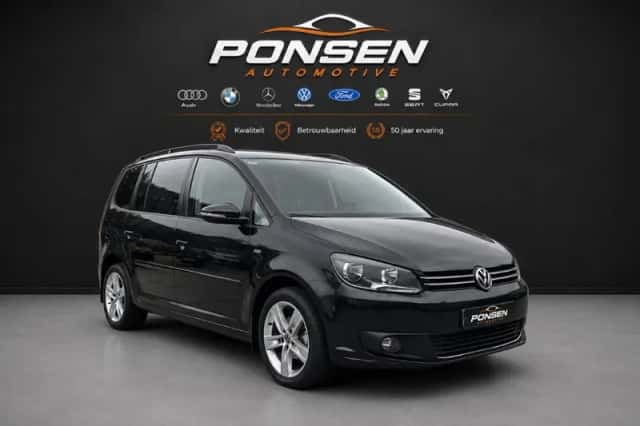 Volkswagen Touran (2012) thumbnail 1