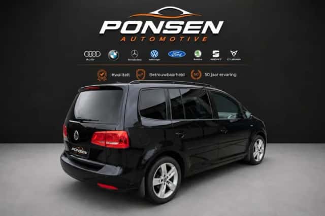 Volkswagen Touran (2012) thumbnail 6