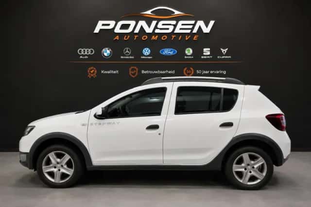Dacia Sandero (2016) thumbnail 4