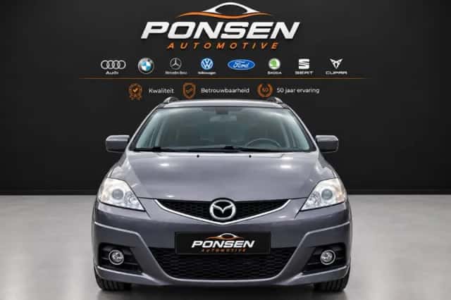 Mazda 5 (2010) thumbnail 3