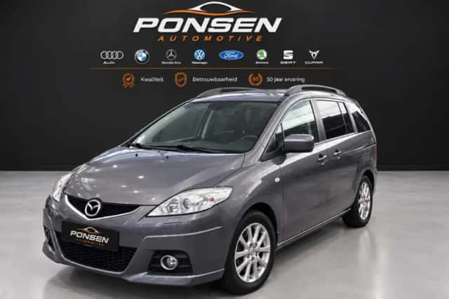 Mazda 5 (2010) thumbnail 4