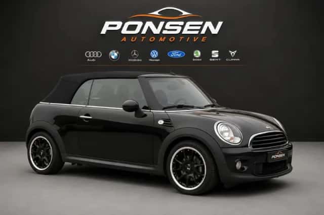 MINI Cabrio (2011) thumbnail 1