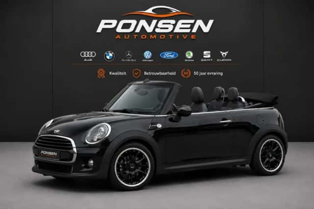 MINI Cabrio (2011) thumbnail 4
