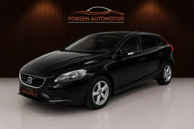 Volvo V40 (2016) thumbnail 1