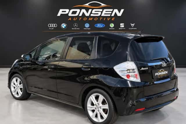 Honda Jazz (2011) thumbnail 4