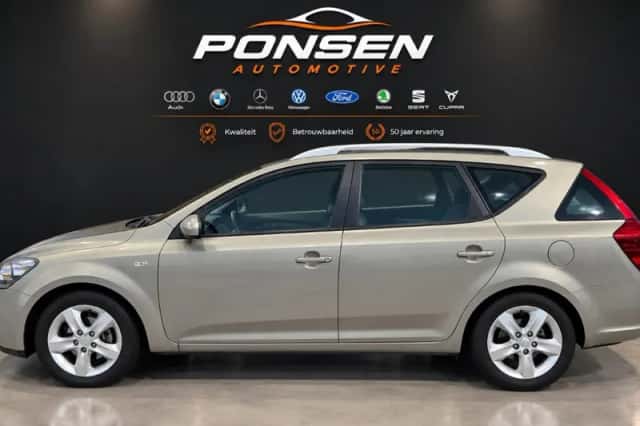 Kia Ceed (2012) thumbnail 2