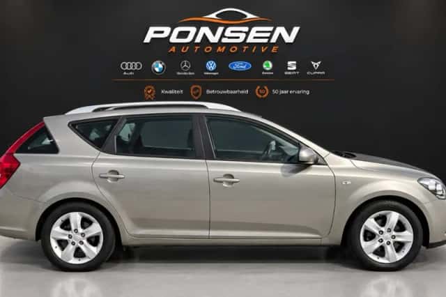 Kia Ceed (2012) thumbnail 5