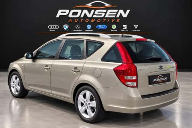 Kia Ceed (2012) thumbnail 6
