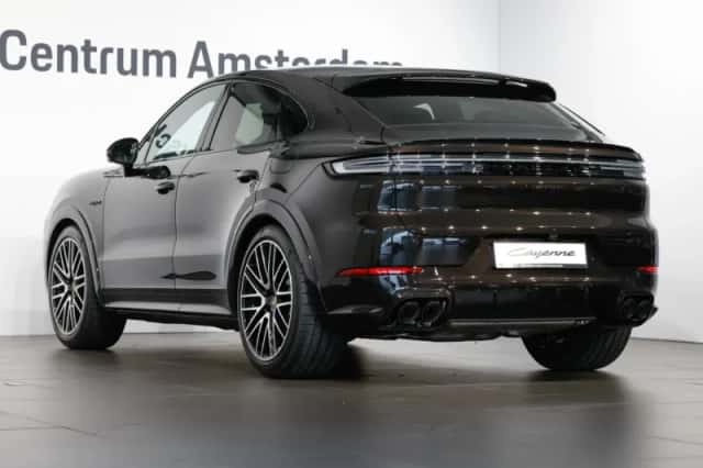 Porsche Cayenne Coupé (2026) thumbnail 3