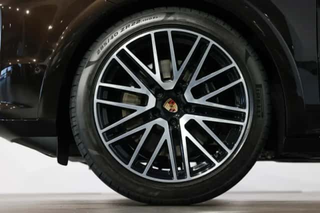 Porsche Cayenne Coupé (2026) thumbnail 6