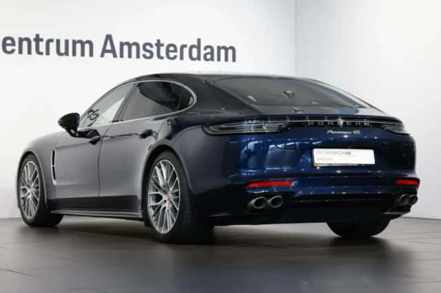 Porsche Panamera (2023) thumbnail 3