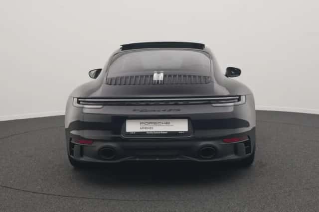 Porsche 911 (2024) thumbnail 4