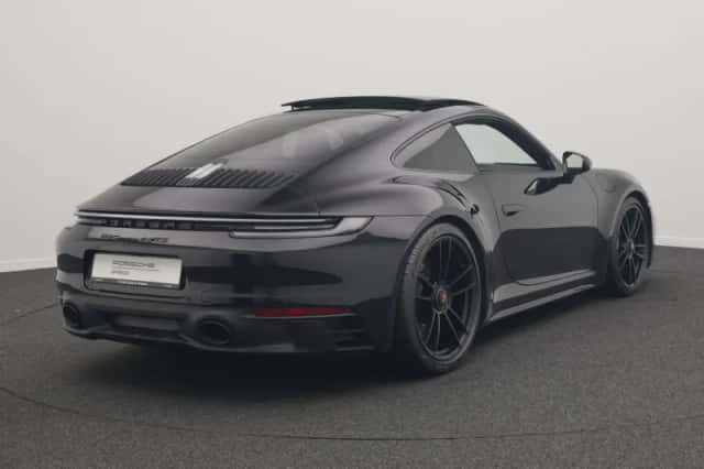 Porsche 911 (2024) thumbnail 5